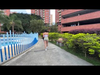 a skinny girl at the gym told me she needed milk for her smoothie, but she didn't leave a drop.